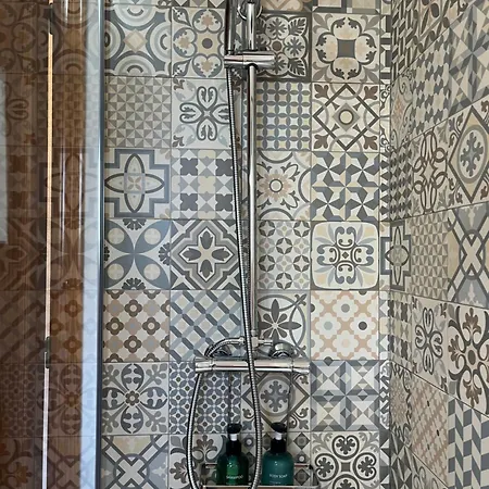 Con Bano Malva Piscina